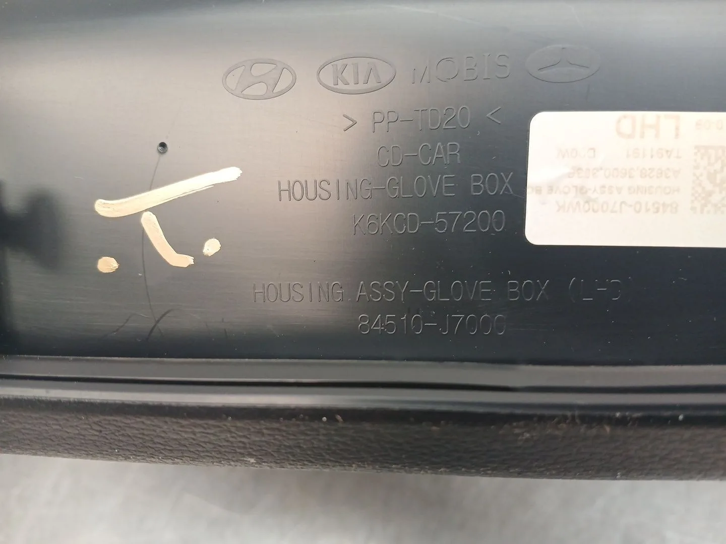Guantera para Kia Xceed (Cd)