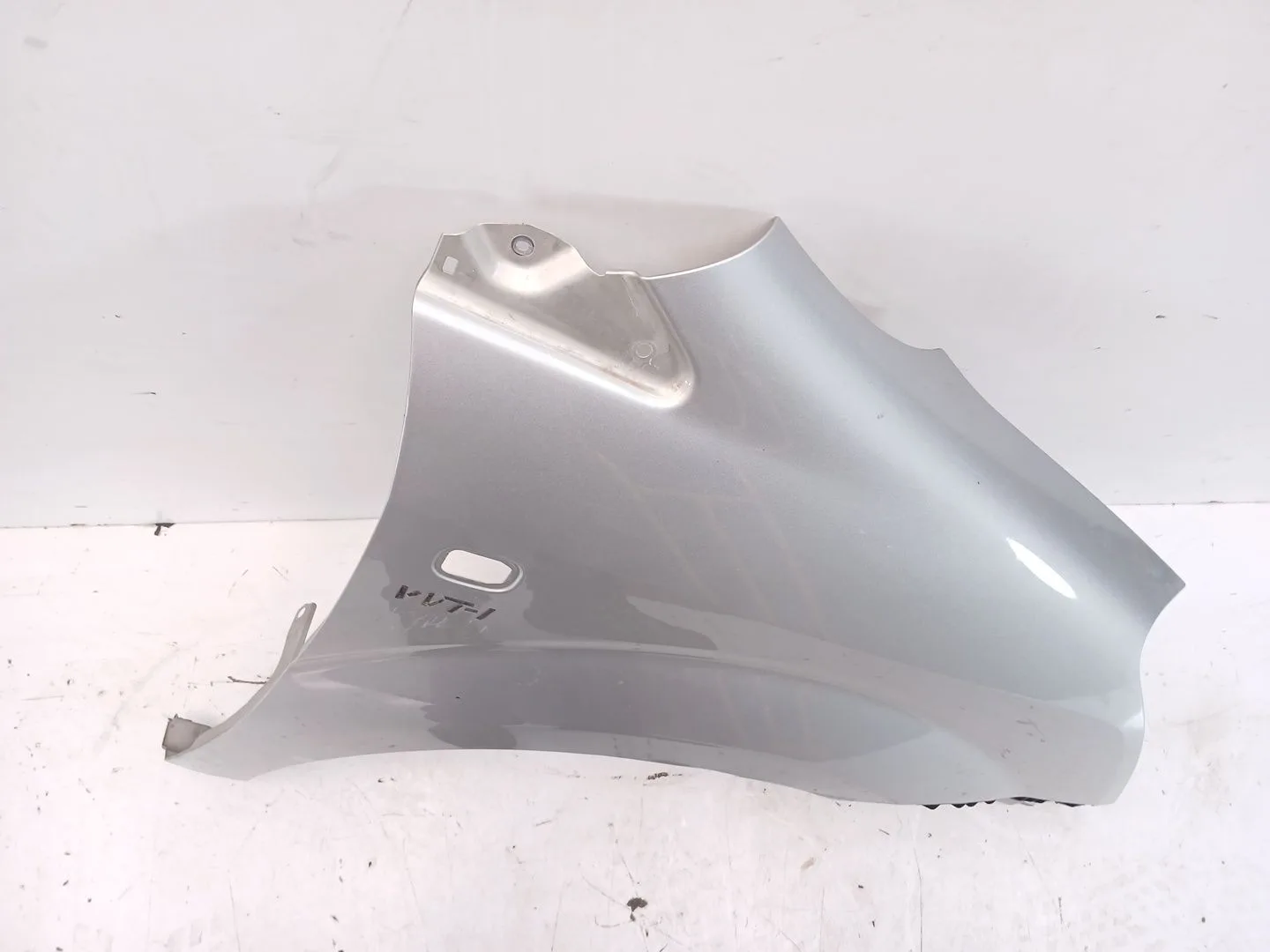 Aleta Delantera Derecha para Toyota Corolla Verso (Zer_, Zze12_, R1_)
