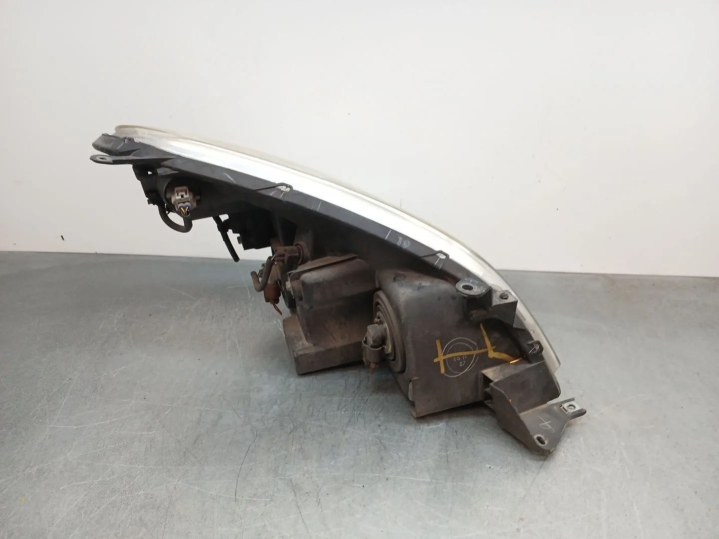 Faro Izquierdo para Toyota Corolla Verso (Zer_, Zze12_, R1_)