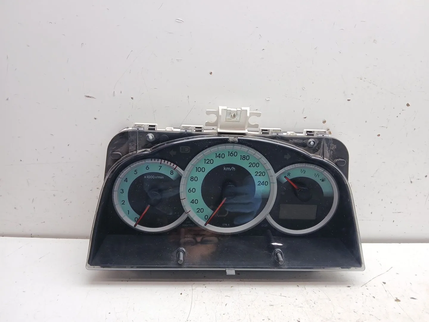 Cuadro Instrumentos para Toyota Corolla Verso (Zer_, Zze12_, R1_)