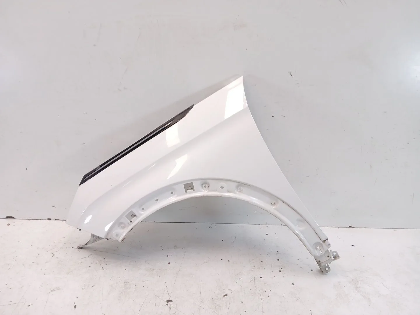 Aleta Delantera Izquierda para Peugeot 3008 Ii Suv (Mc_, Mr_, Mj_, M4_)