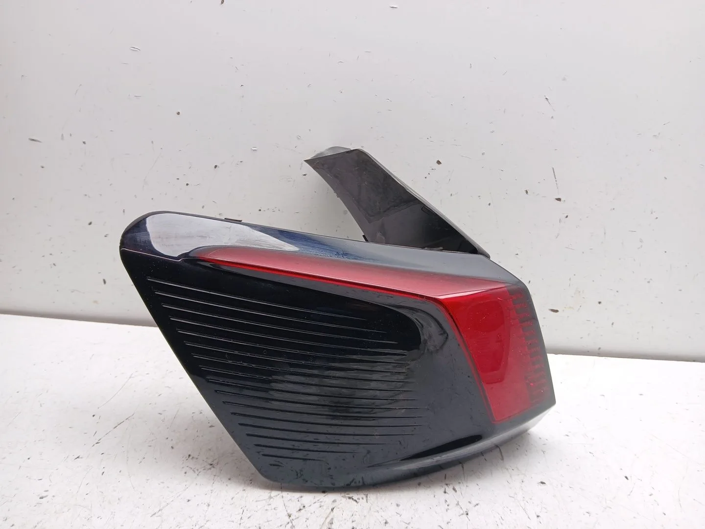 Piloto Trasero Izquierdo para Peugeot 3008 Ii Suv (Mc_, Mr_, Mj_, M4_)