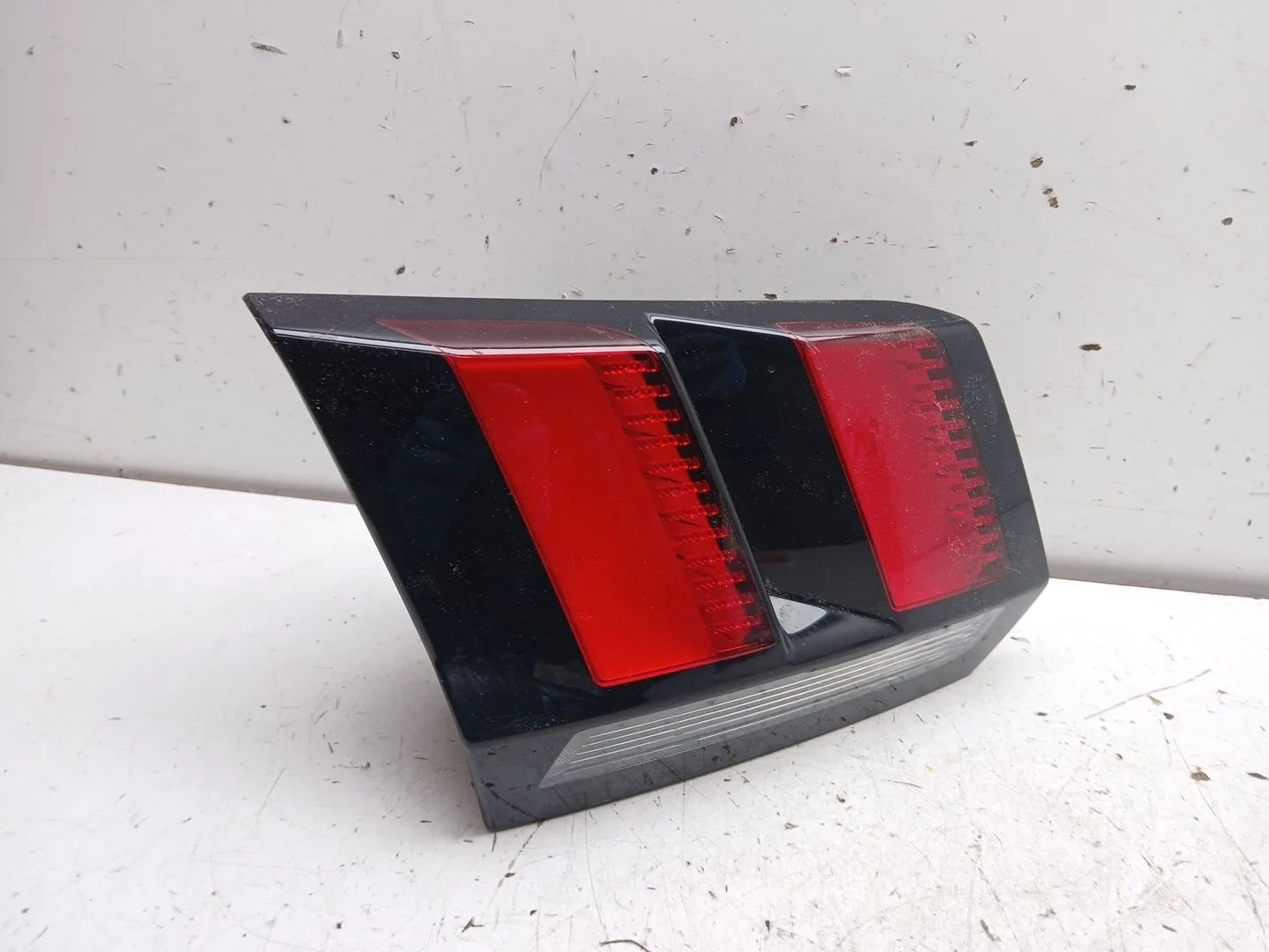 Piloto Trasero Izquierdo Interior para Peugeot 3008 Ii Suv (Mc_, Mr_, Mj_, M4_)