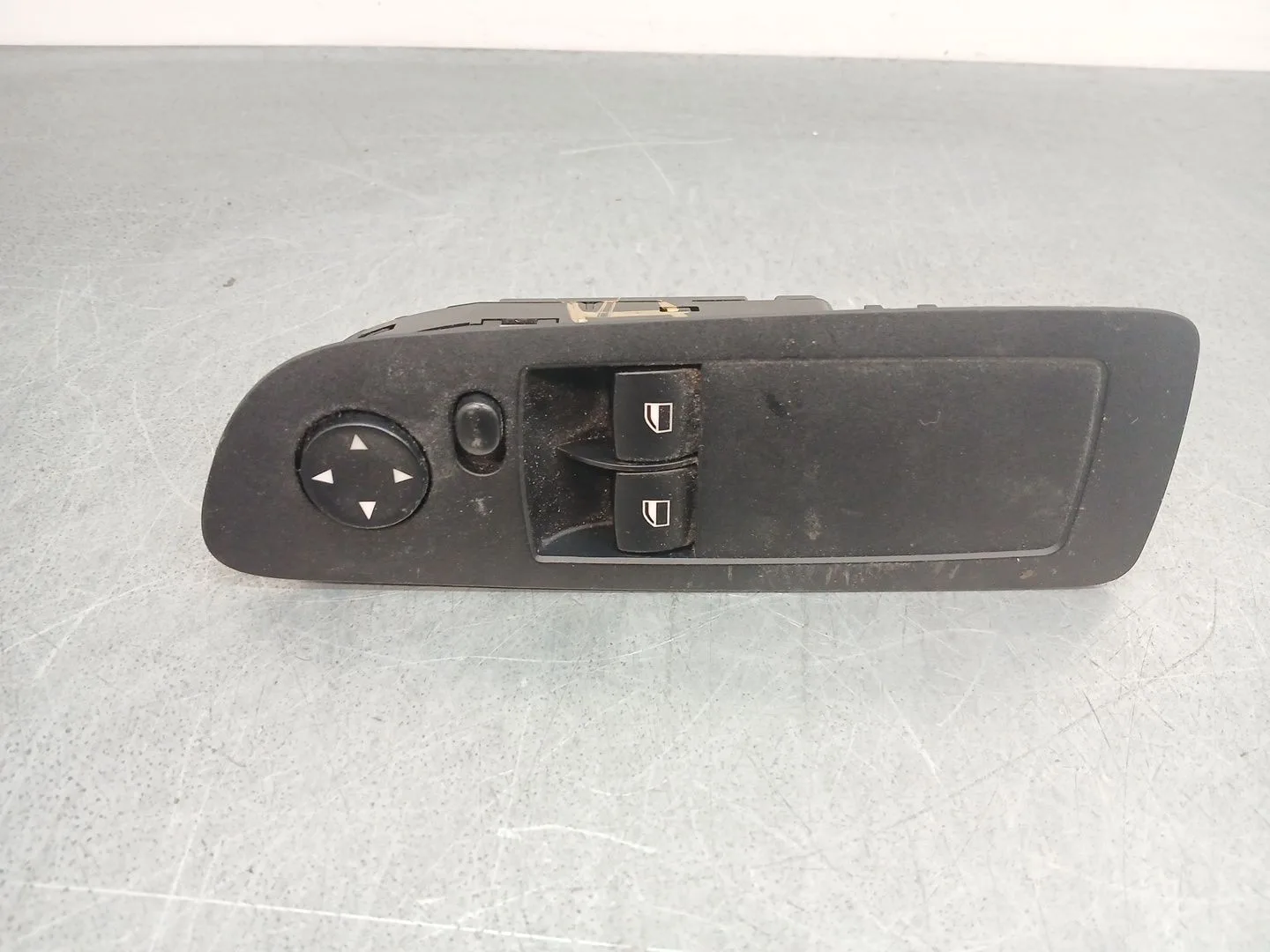 Mando Elevalunas Delantero Izquierdo para Bmw 1 (E81)