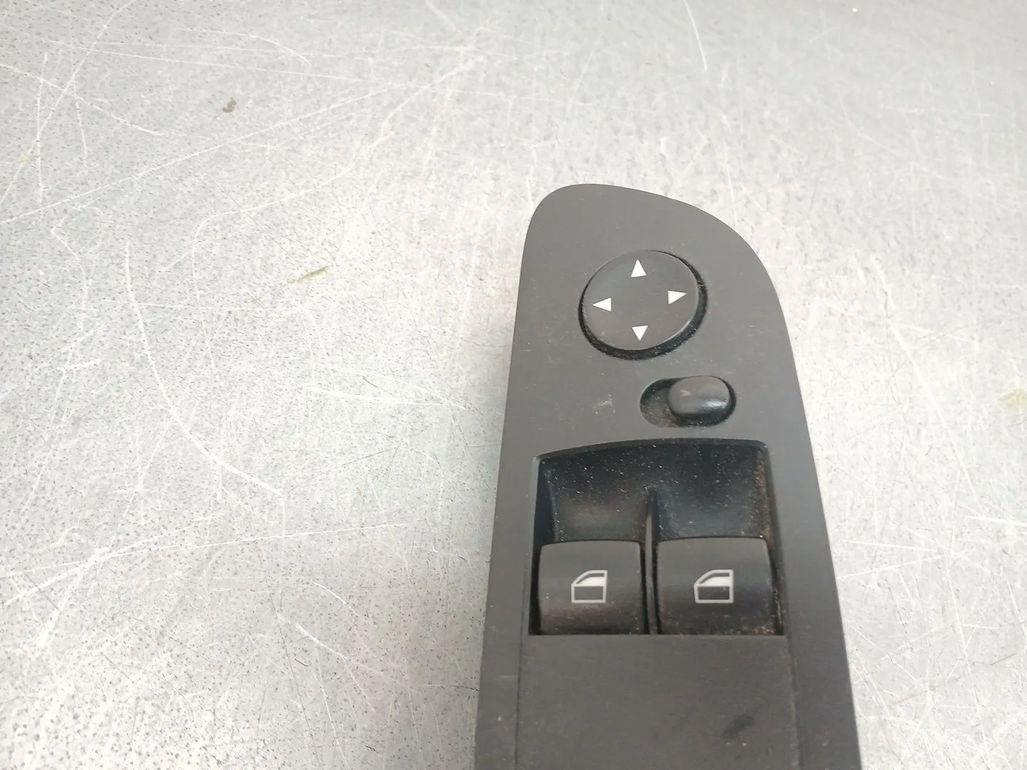 Mando Elevalunas Delantero Izquierdo para Bmw 1 (E81)