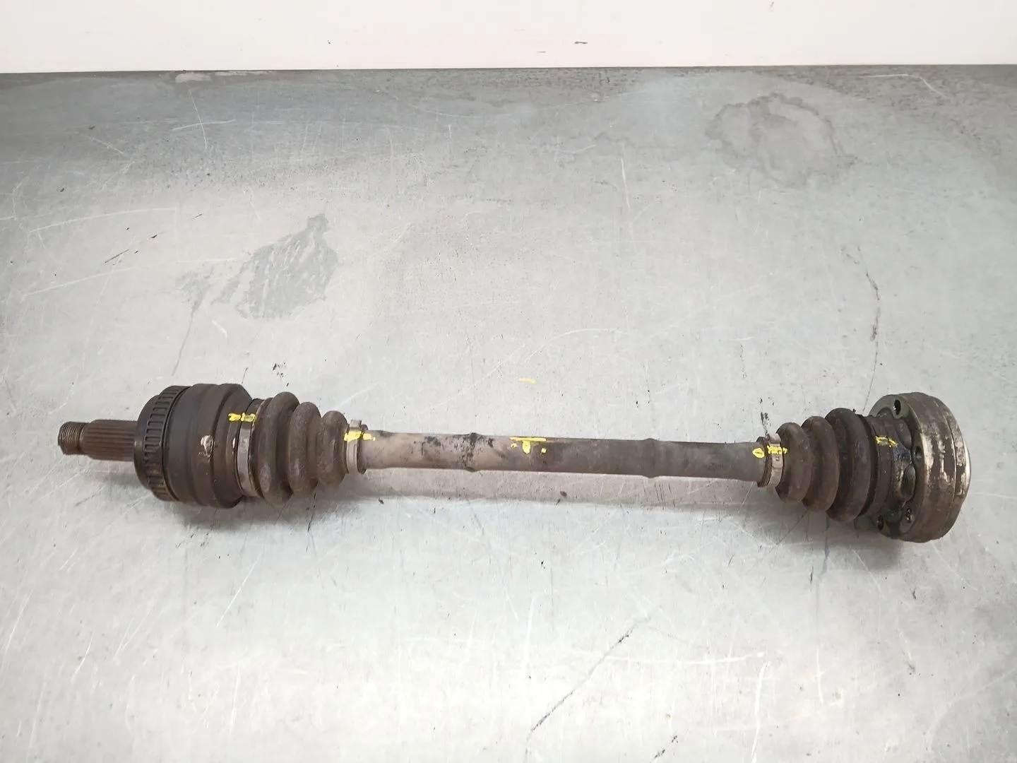Transmision Trasera Izquierda para Bmw 1 (E81)