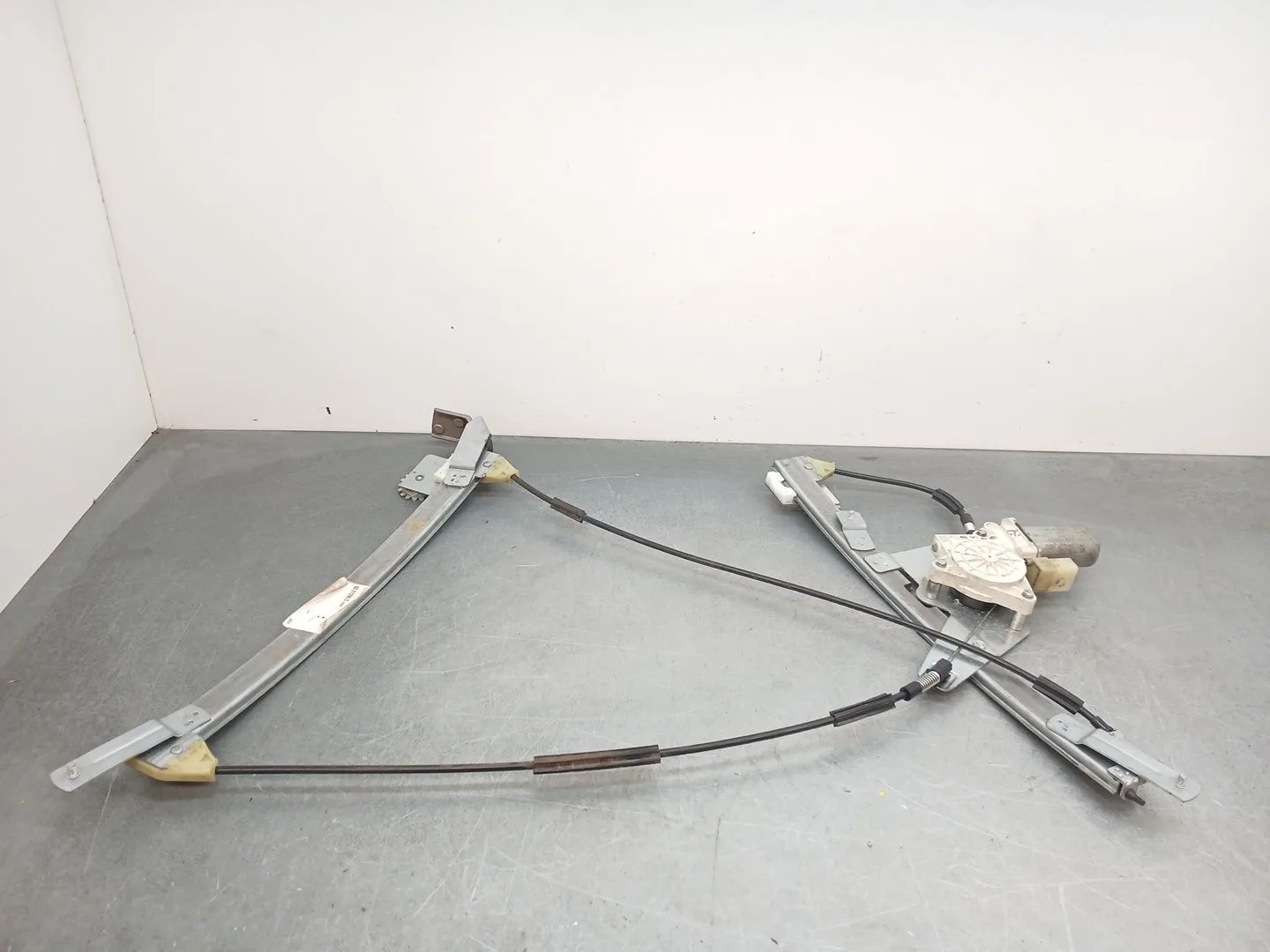 Elevalunas Delantero Derecho para Bmw 1 (E81)