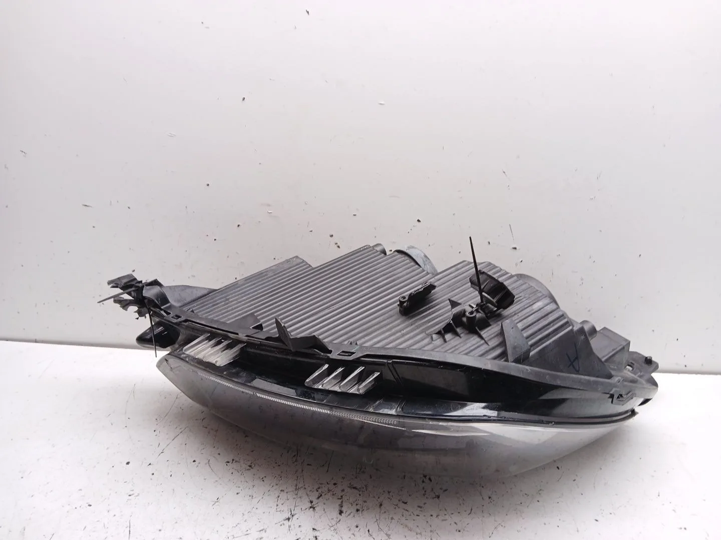 Faro Derecho para Peugeot 208 Ii (Ub_, Up_, Uw_, Uj_)
