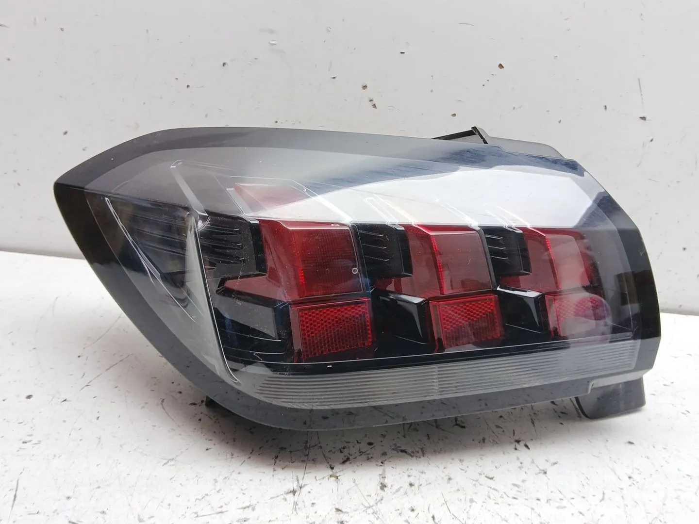 Piloto Trasero Izquierdo para Peugeot 208 Ii (Ub_, Up_, Uw_, Uj_)