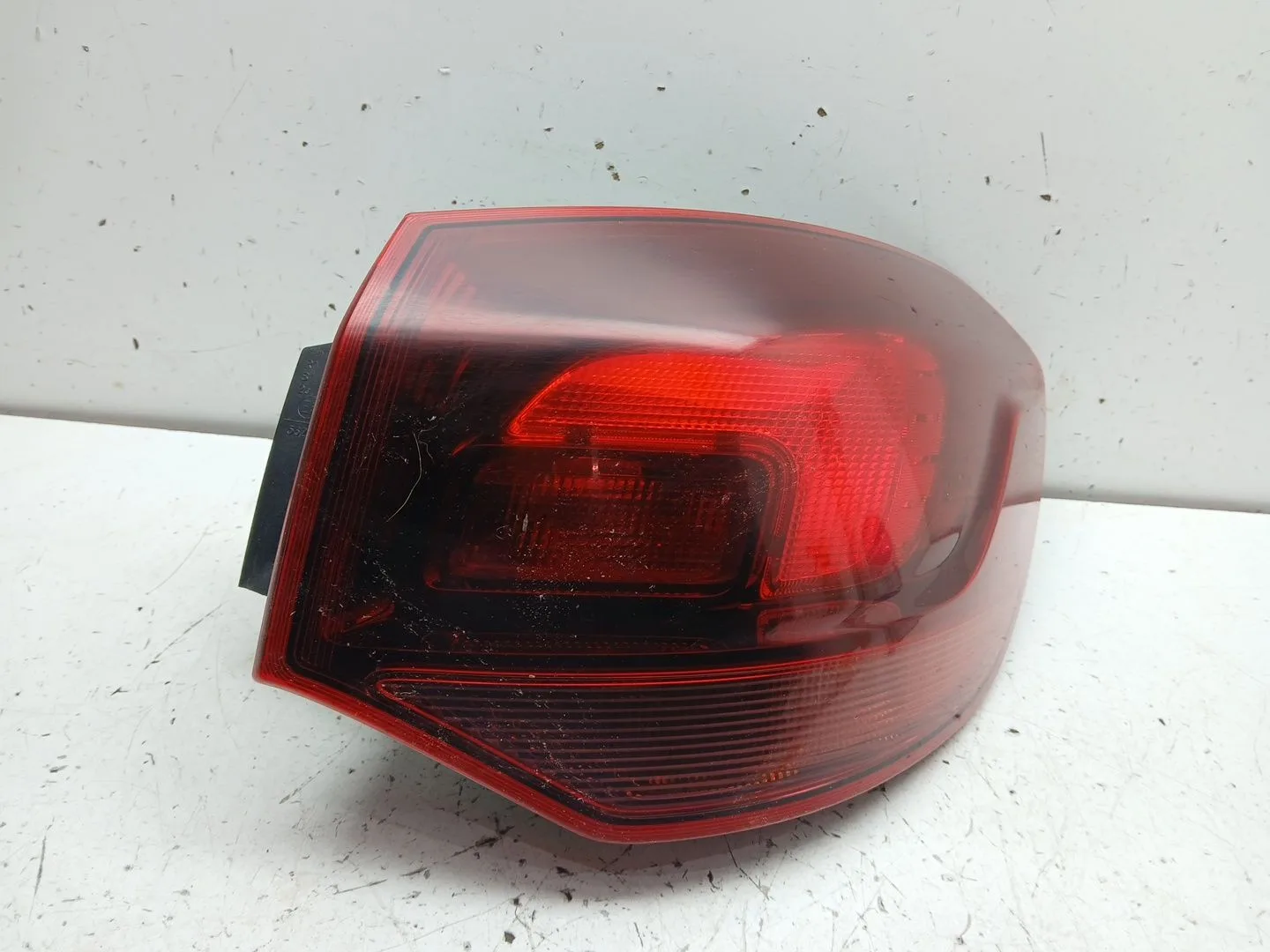 Piloto Trasero Derecho para Opel Astra J Sports Tourer (P10)