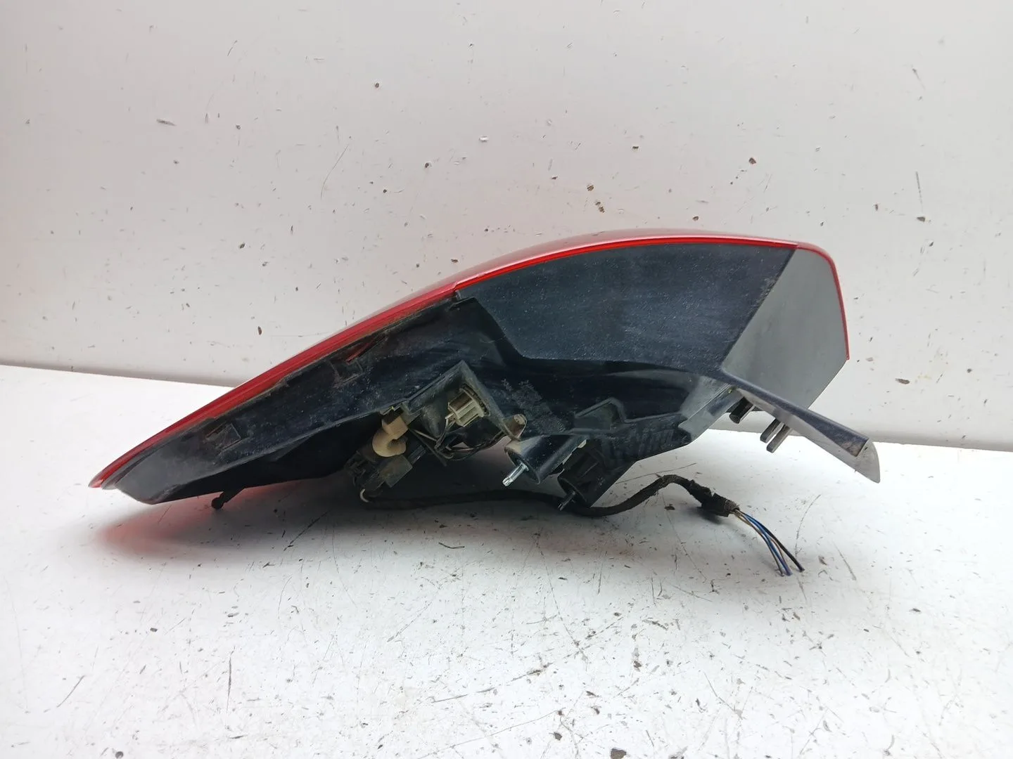 Piloto Trasero Derecho para Opel Astra J Sports Tourer (P10)