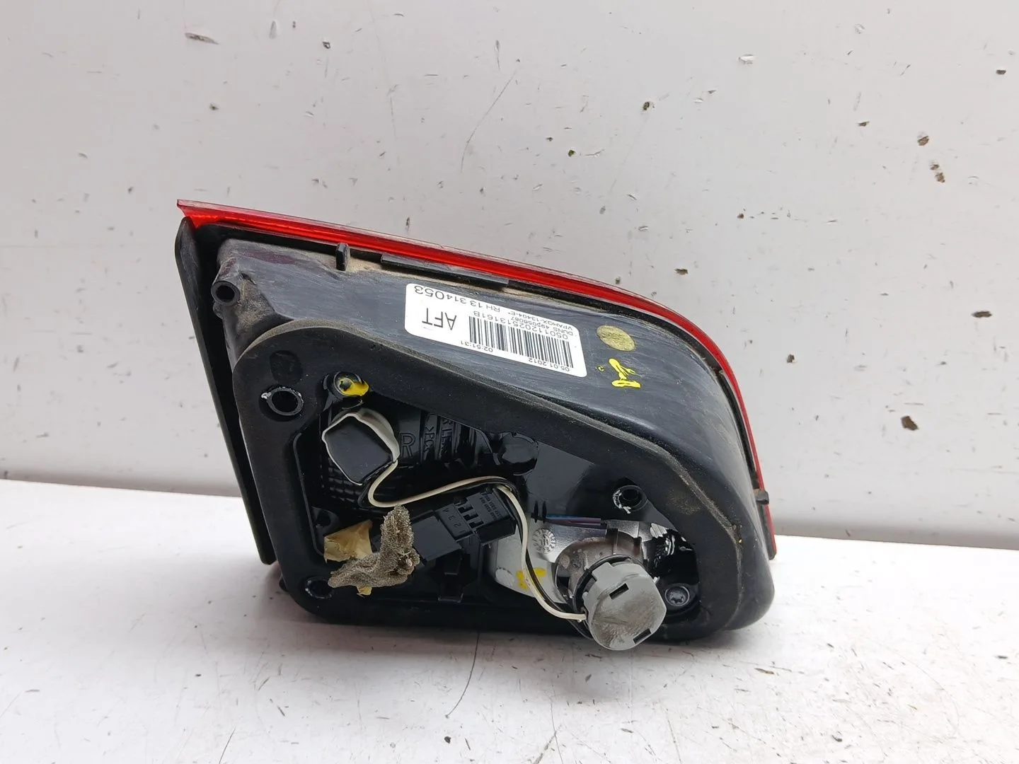 Piloto Trasero Derecho Interior para Opel Astra J Sports Tourer (P10)