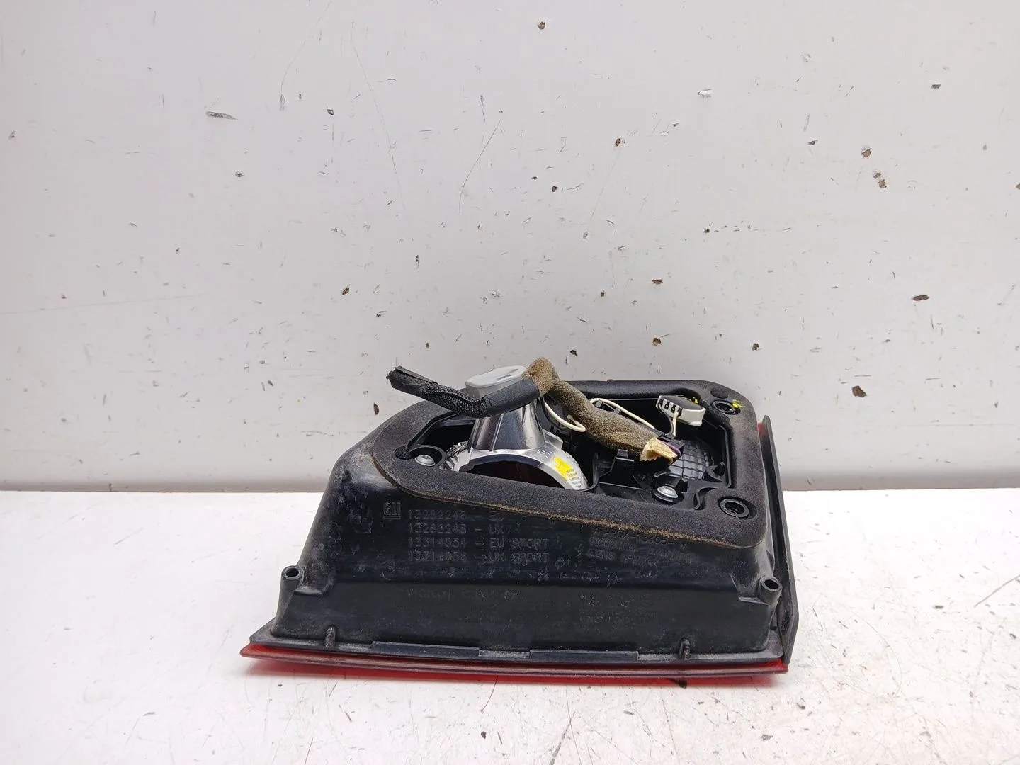 Piloto Trasero Izquierdo Interior para Opel Astra J Sports Tourer (P10)