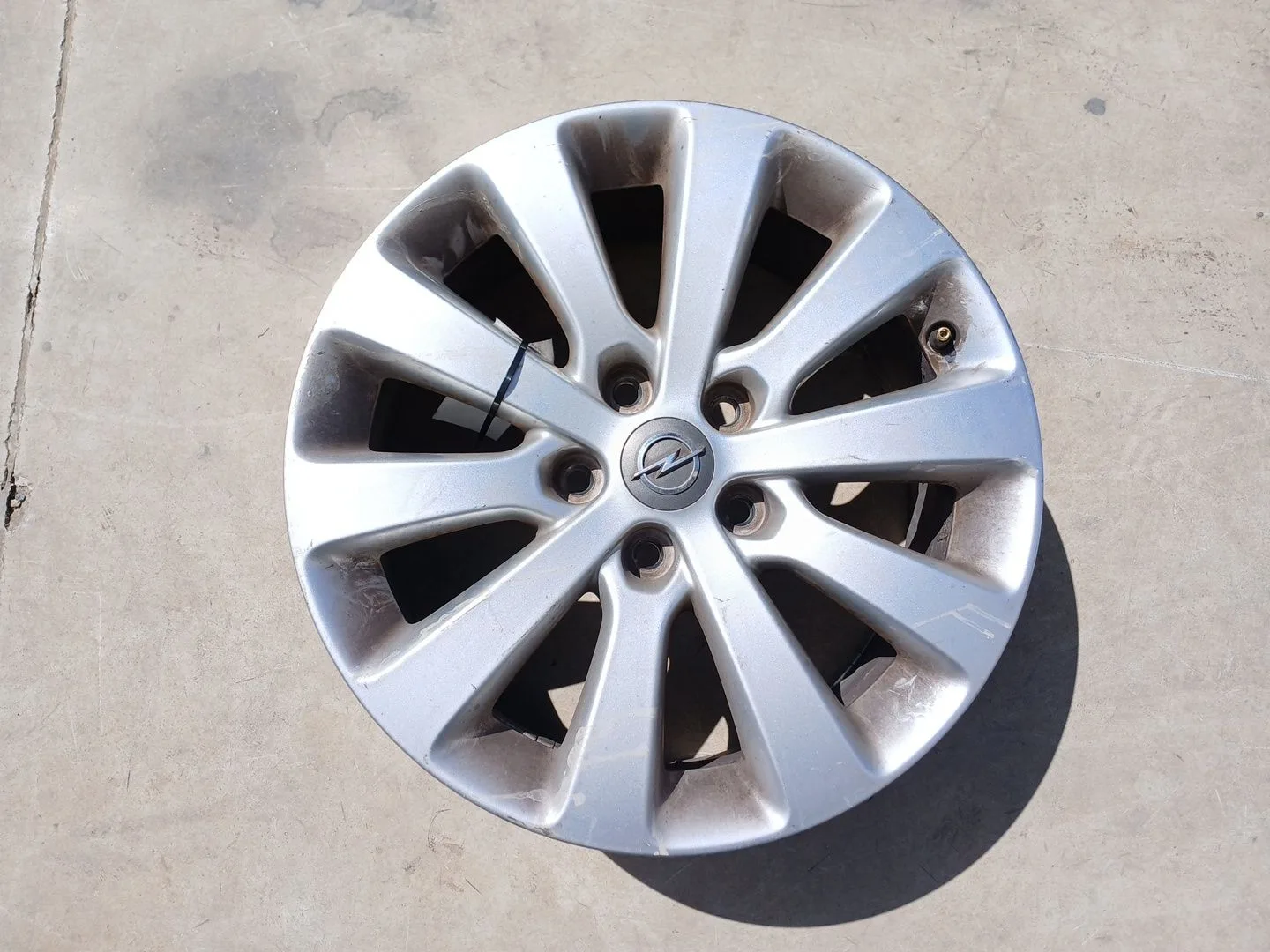Llanta Delantera Izquierda para Opel Astra J Sports Tourer (P10)