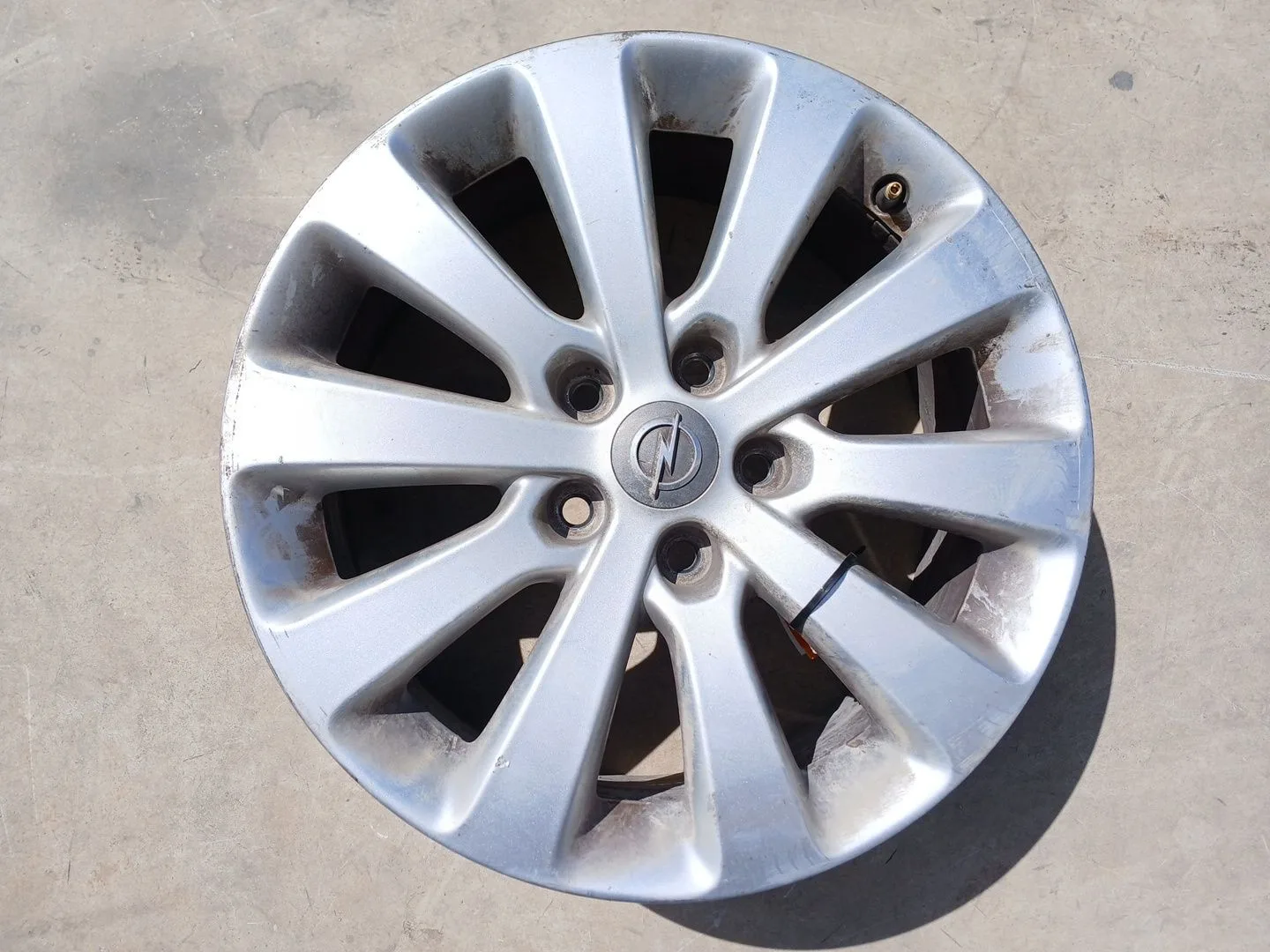 Llanta Trasera Derecha para Opel Astra J Sports Tourer (P10)