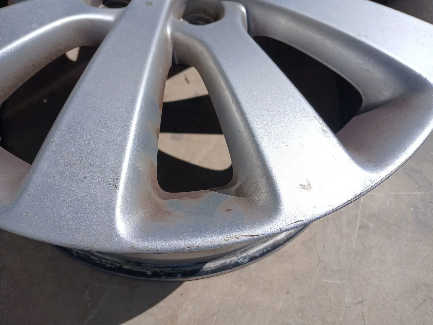 Llanta Trasera Izquierda para Opel Astra J Sports Tourer (P10)