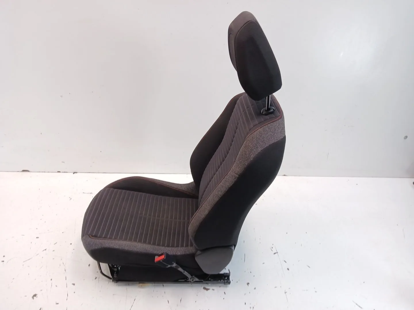 Asiento Delantero Derecho para Peugeot 208 Ii (Ub_, Up_, Uw_, Uj_)