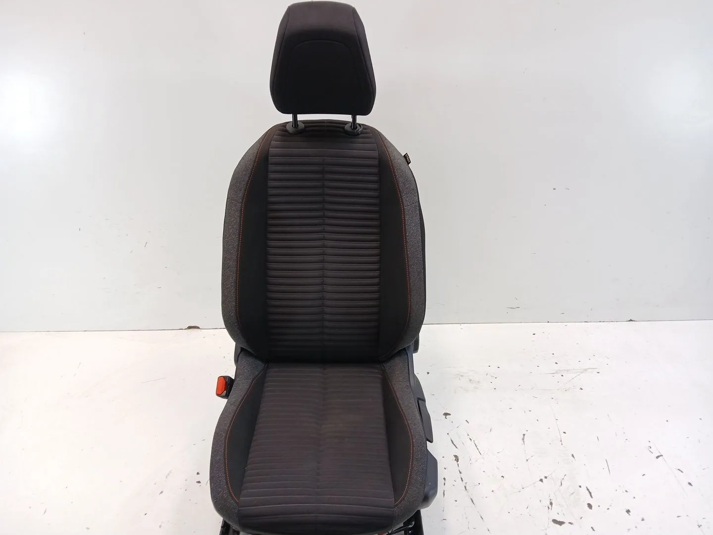 Asiento Delantero Izquierdo para Peugeot 208 Ii (Ub_, Up_, Uw_, Uj_)