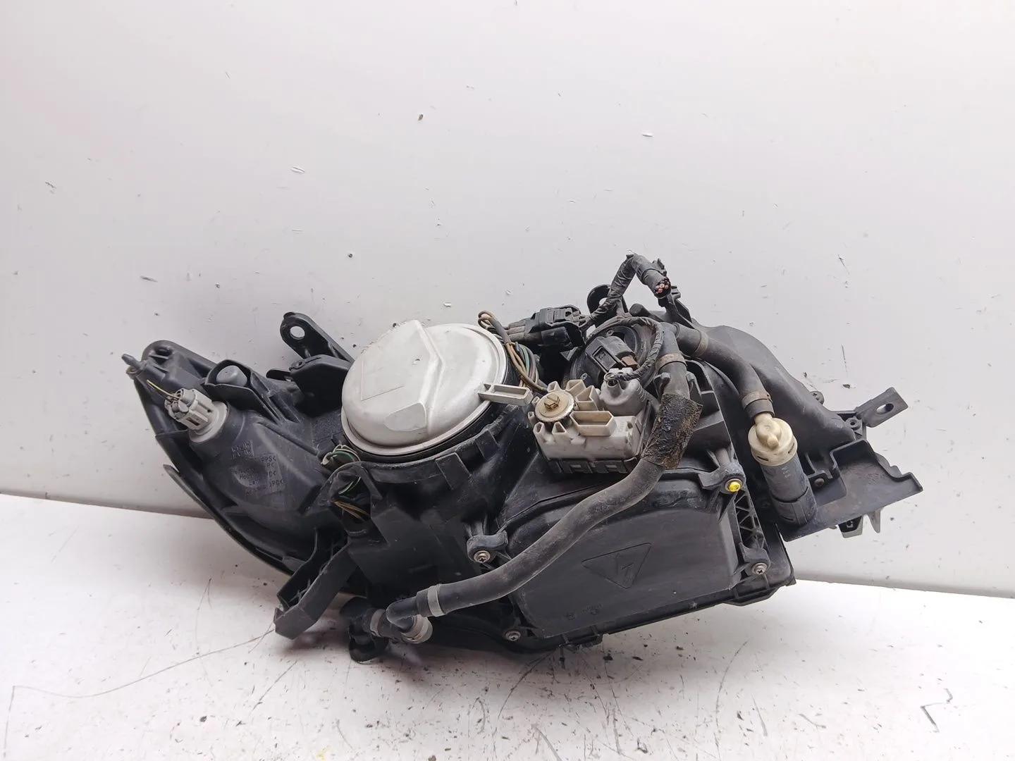 Faro Izquierdo para Subaru Outback (Bp)