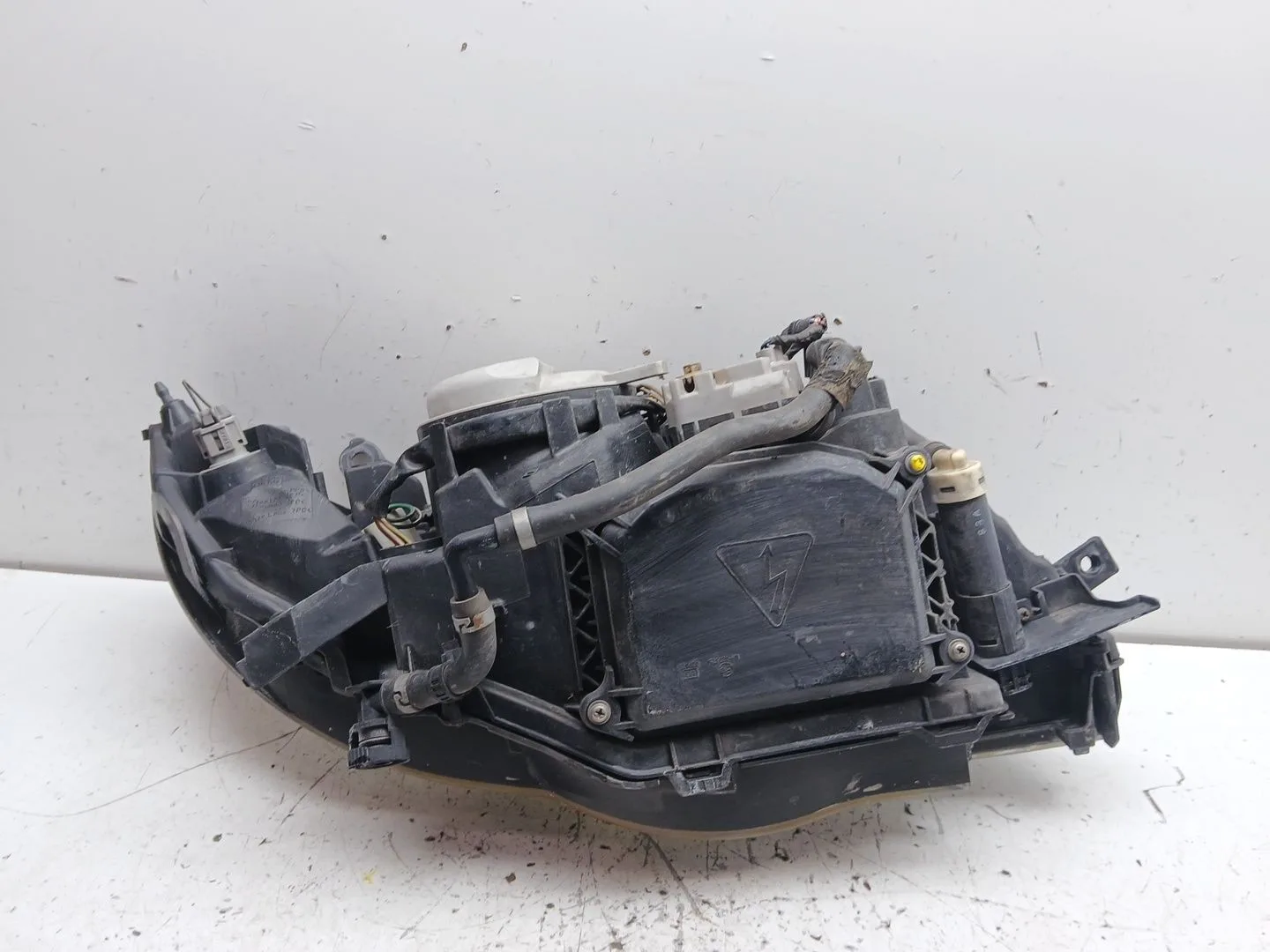 Faro Izquierdo para Subaru Outback (Bp)