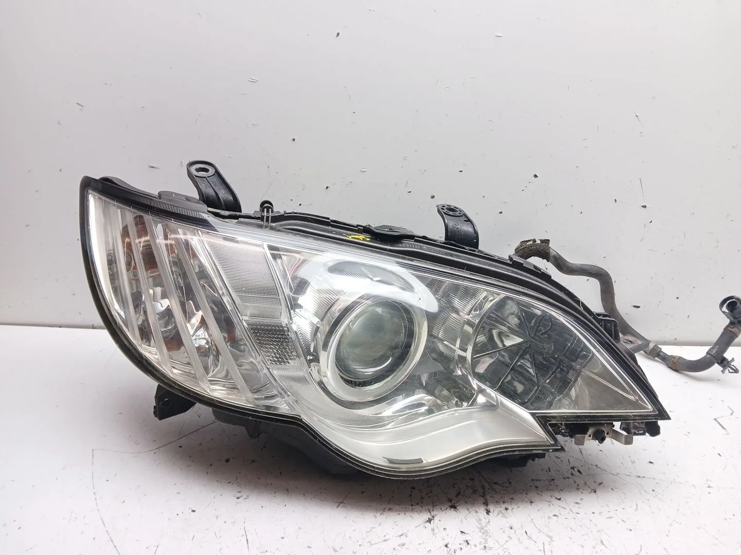 Faro Derecho para Subaru Outback (Bp)