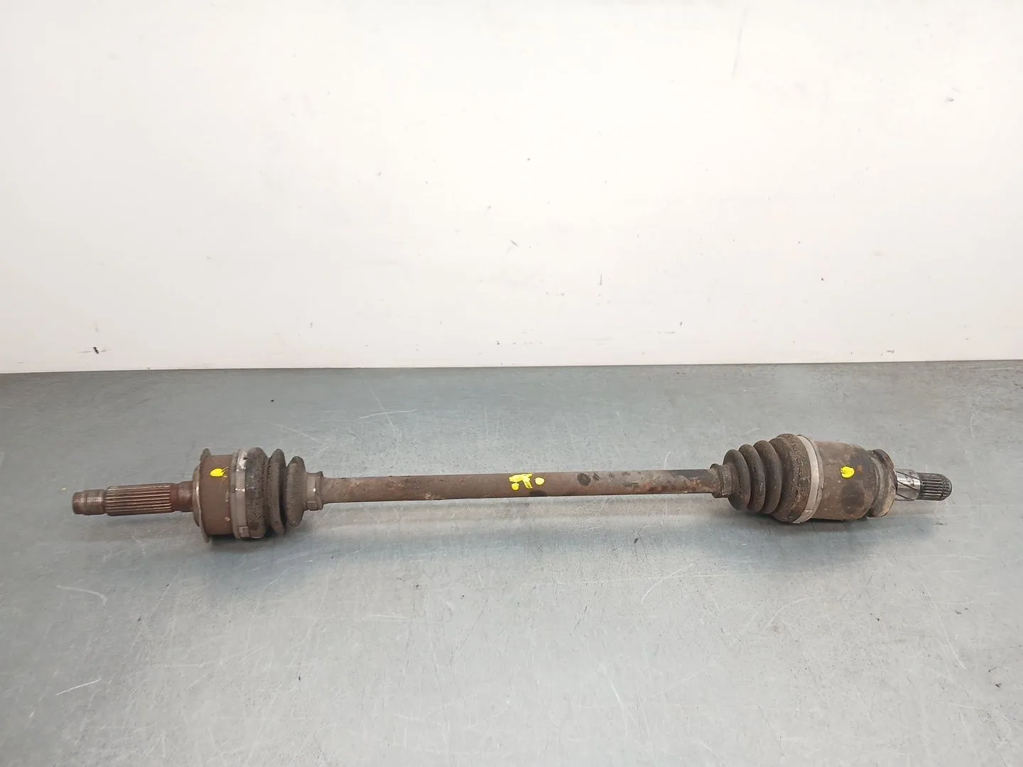 Transmision Trasera Izquierda para Subaru Outback (Bp)