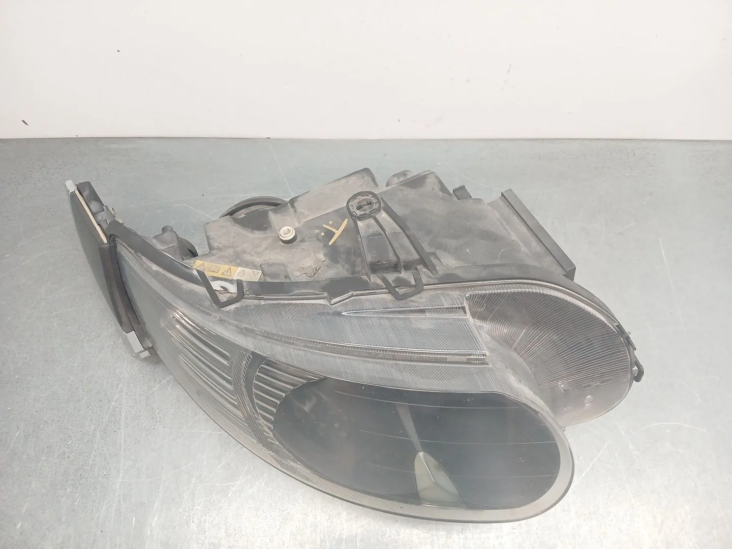 Faro Derecho para Saab 9-5 Station Wagon (Ys3E)