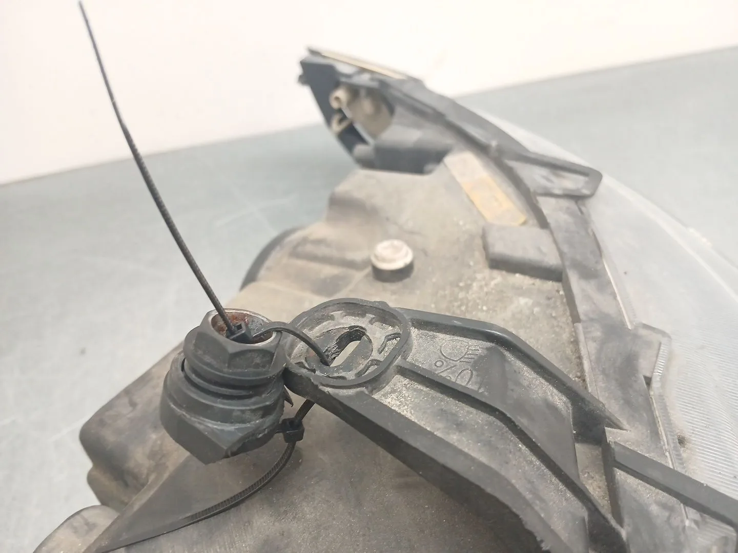 Faro Izquierdo para Saab 9-5 Station Wagon (Ys3E)
