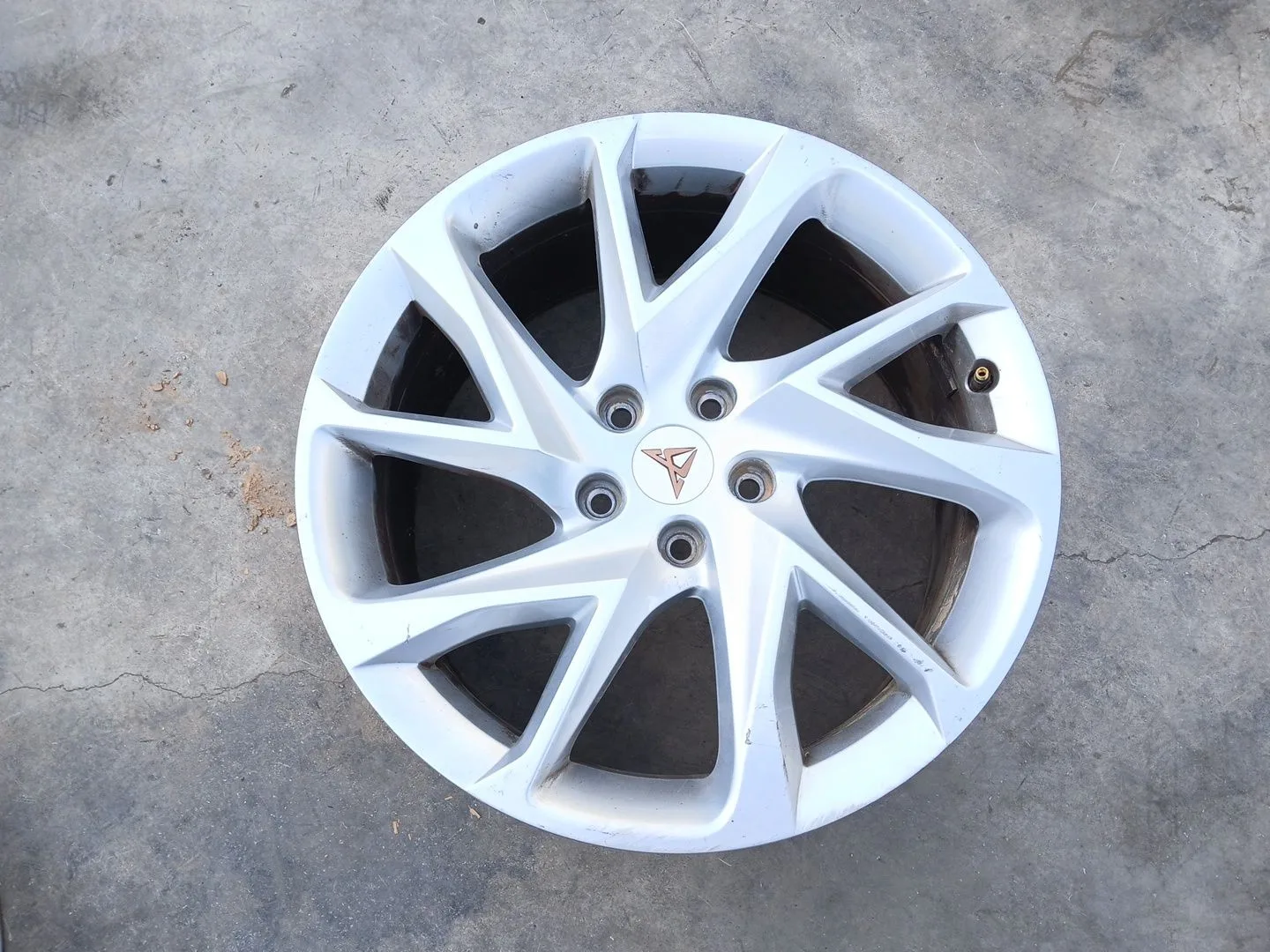 Llanta Delantera Izquierda para Cupra Formentor (Km7, Kmp)