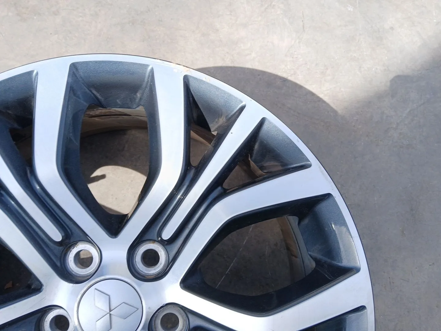 Llanta Delantera Izquierda para Mitsubishi Asx (Ga_W_)