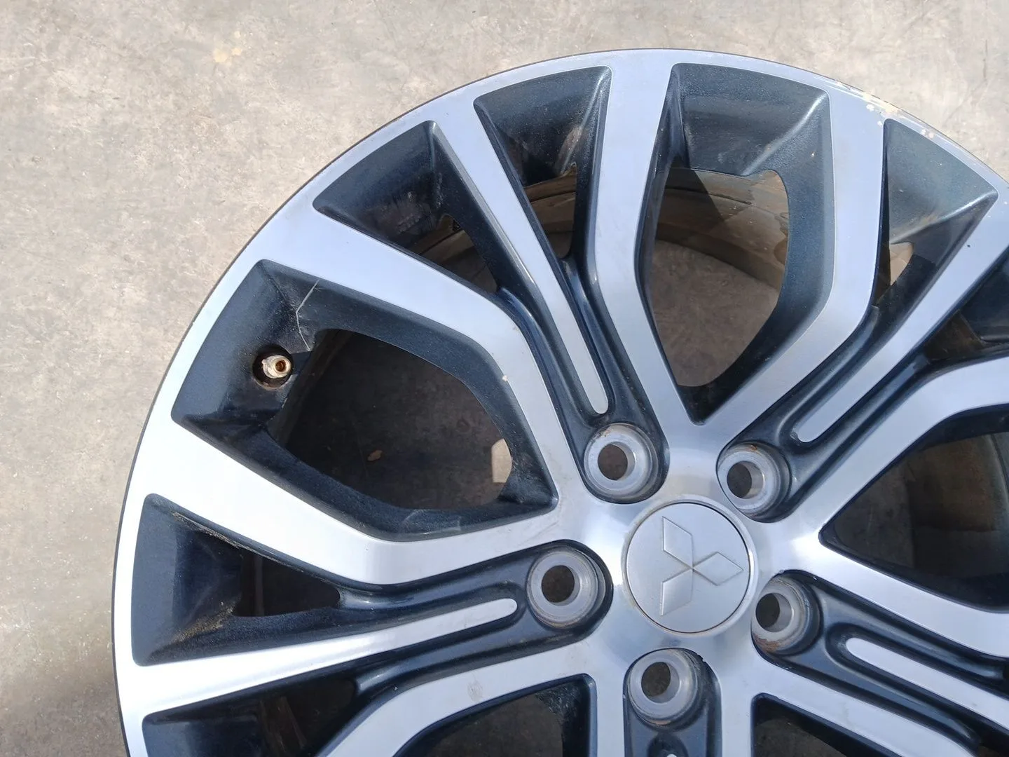 Llanta Delantera Izquierda para Mitsubishi Asx (Ga_W_)