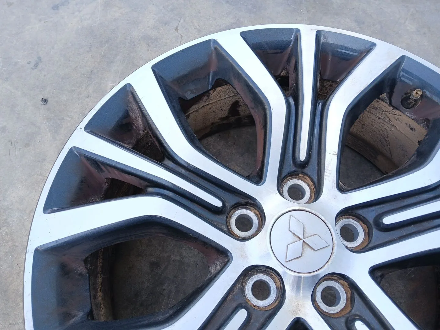Llanta Trasera Izquierda para Mitsubishi Asx (Ga_W_)
