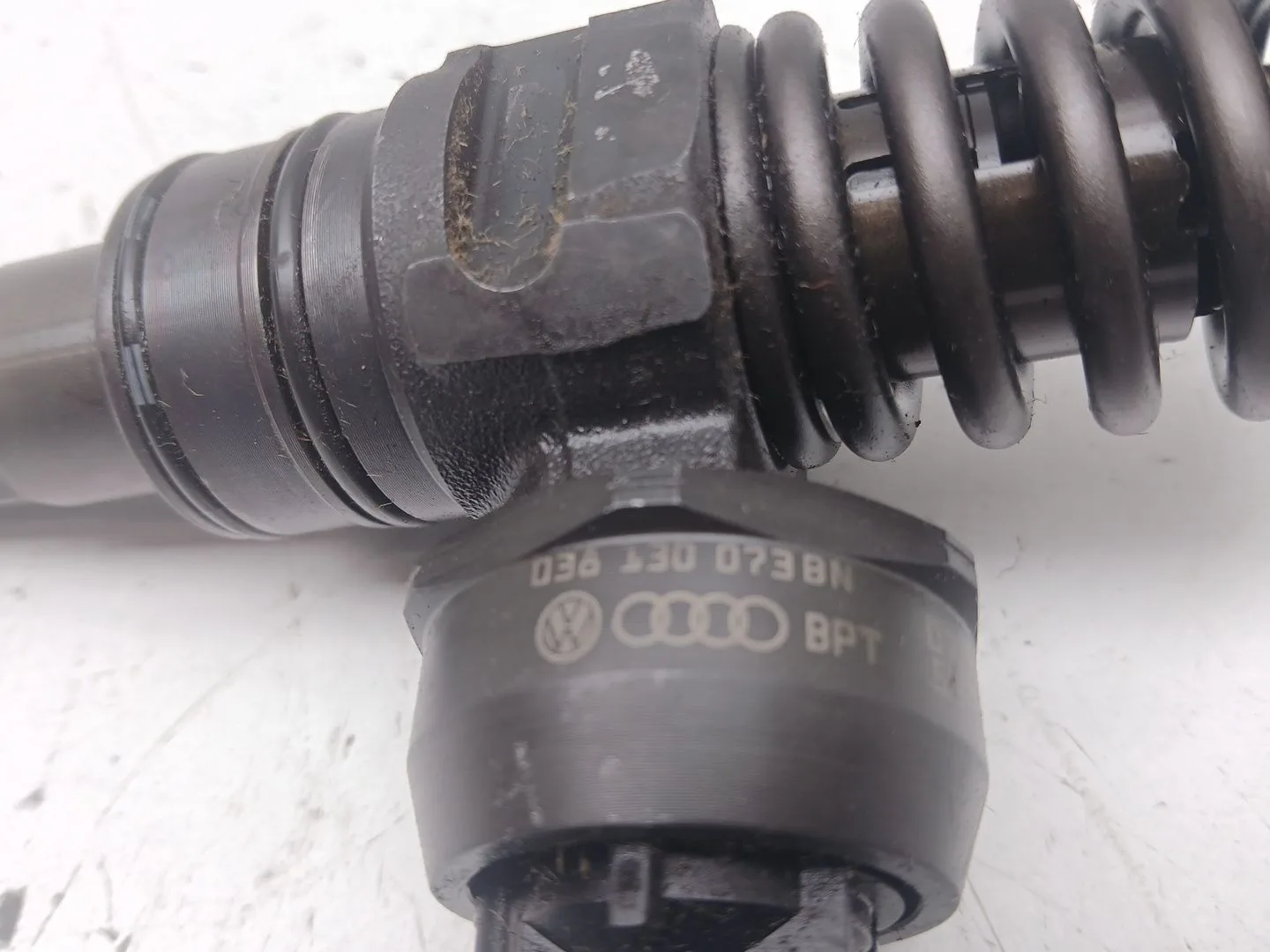 Inyector para Seat Ibiza Iii (6L1)