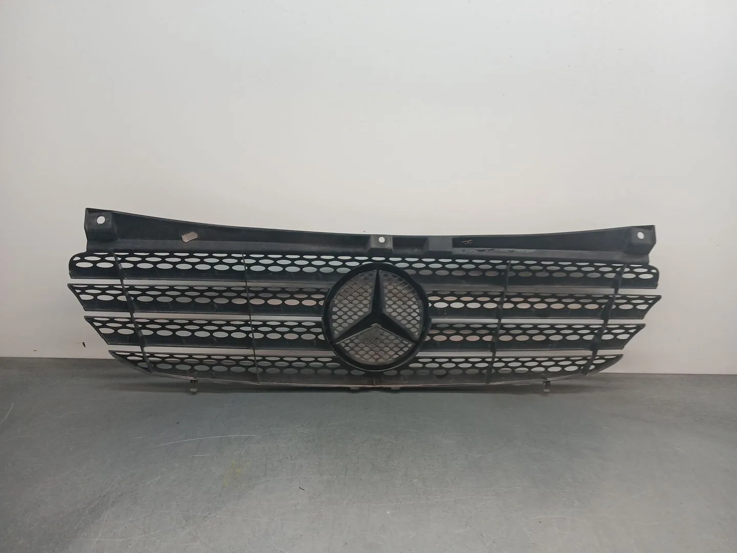 Rejilla Delantera para Mercedes-Benz Vito / Mixto Furgoneta (W639)