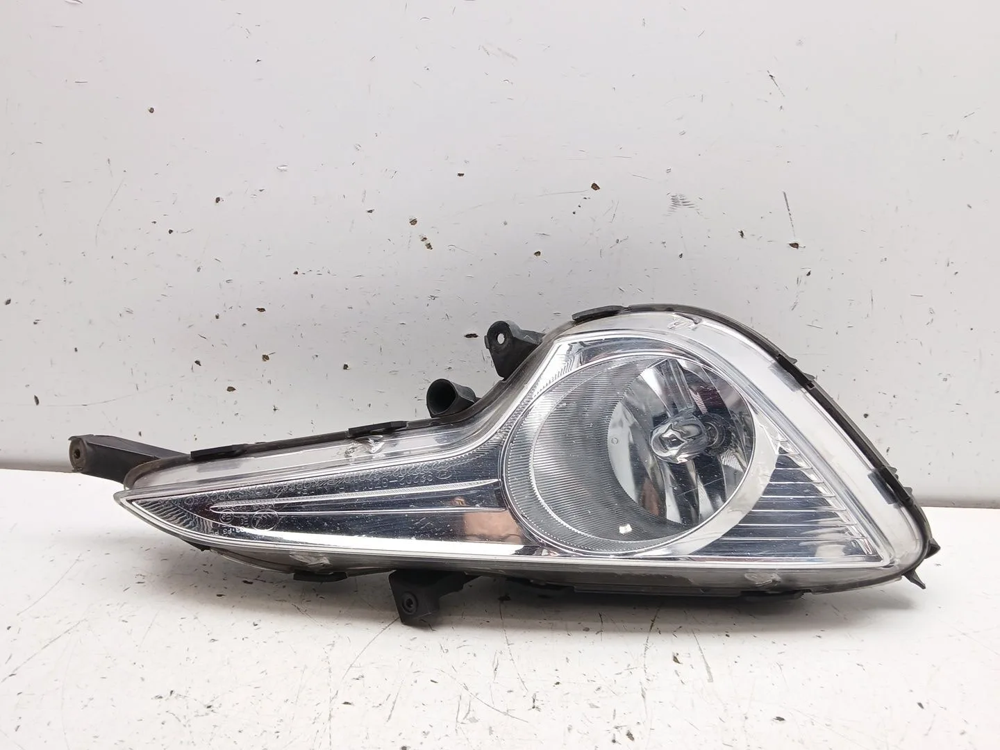 Faro Antiniebla Derecho para Hyundai I40 I (Vf)