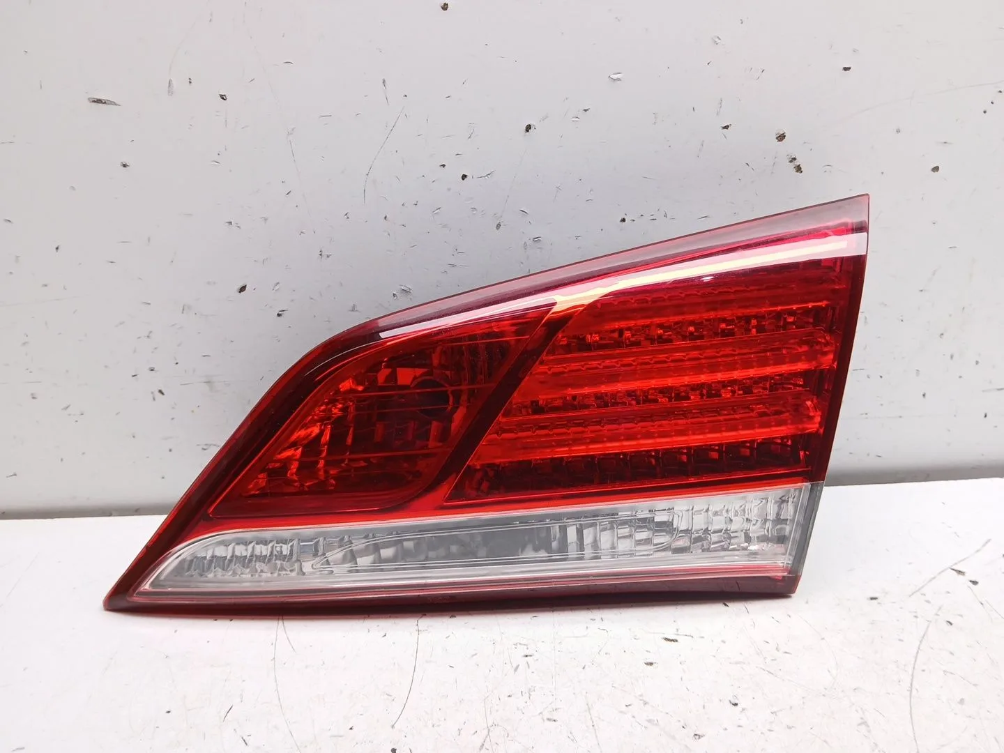 Piloto Trasero Derecho Interior para Hyundai I40 I (Vf)