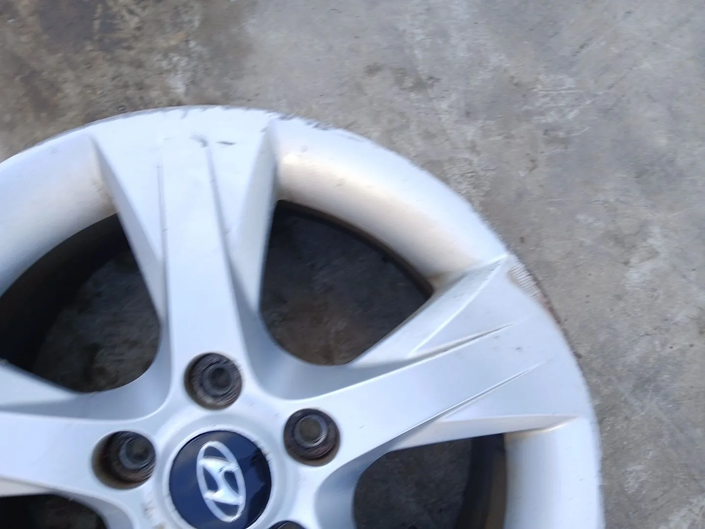 Llanta Delantera Izquierda para Hyundai I40 I (Vf)