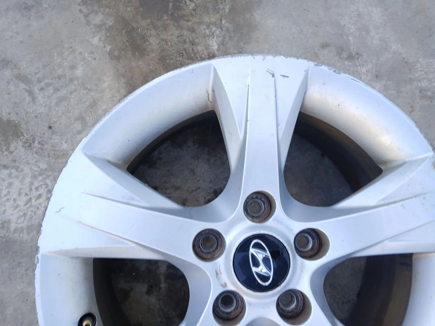 Llanta Delantera Izquierda para Hyundai I40 I (Vf)