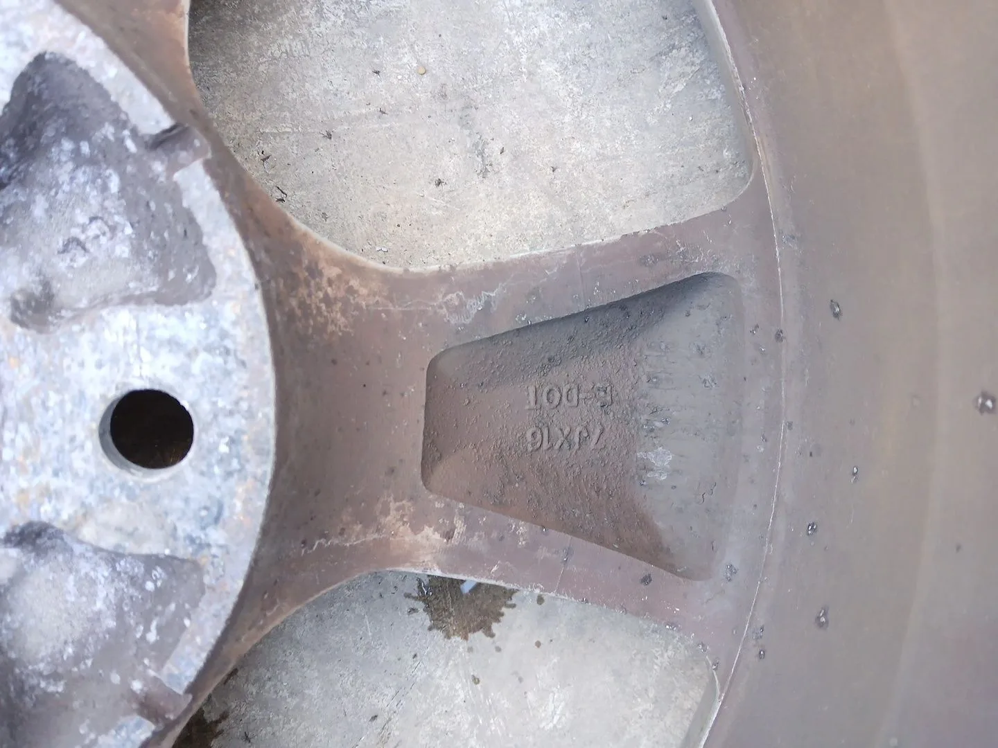 Llanta Delantera Izquierda para Hyundai I40 I (Vf)