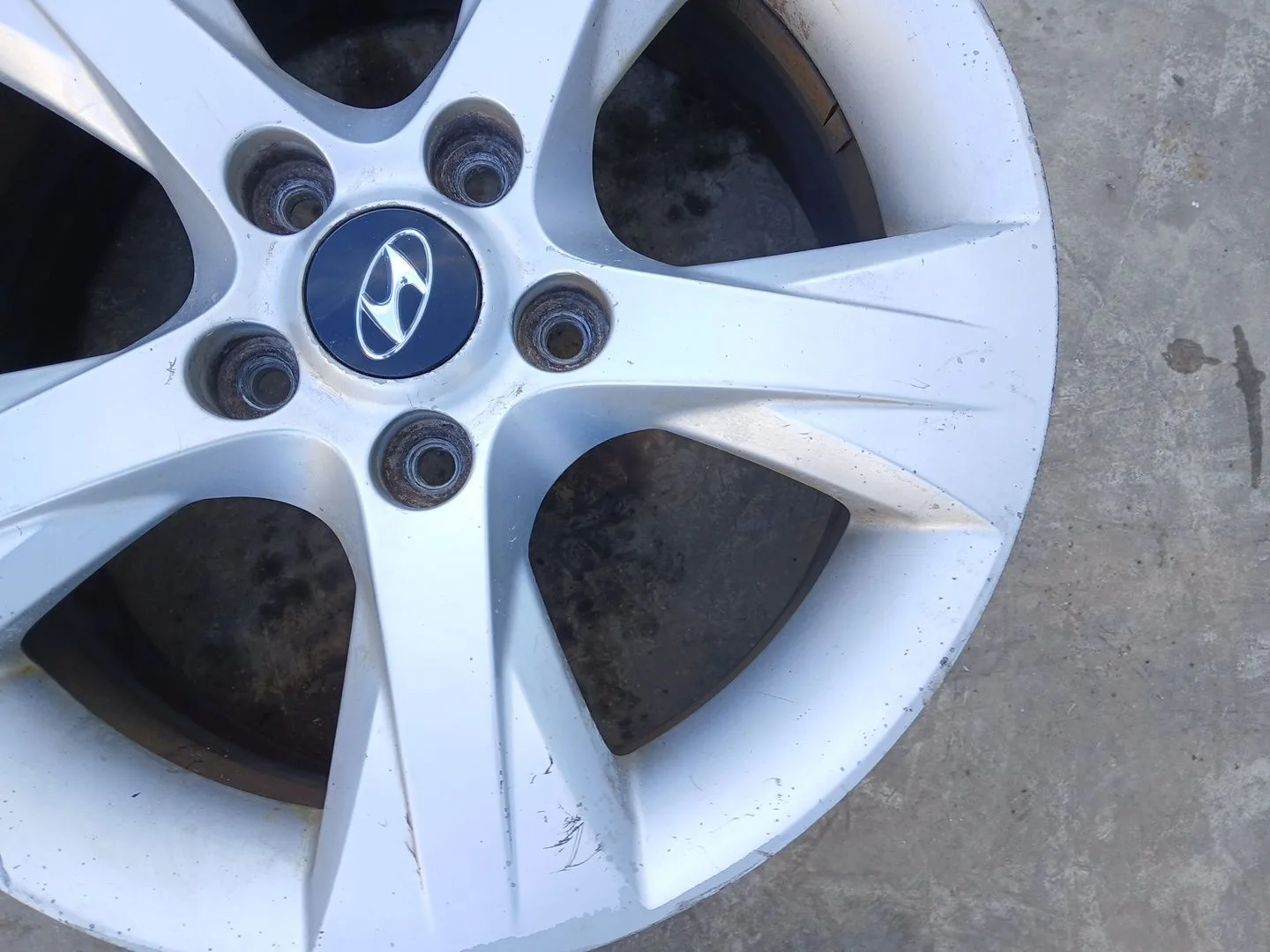 Llanta Trasera Izquierda para Hyundai I40 I (Vf)