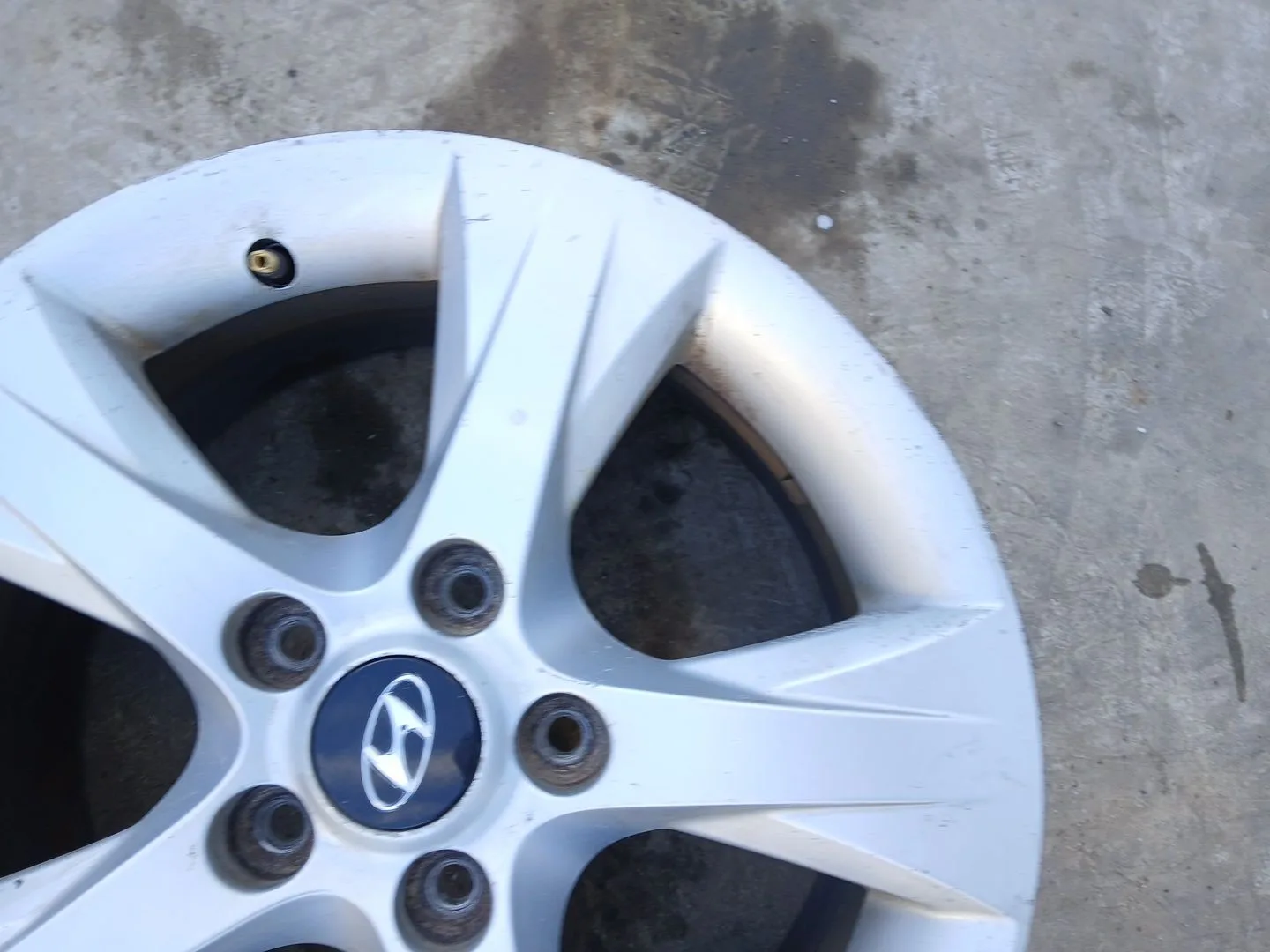 Llanta Trasera Izquierda para Hyundai I40 I (Vf)