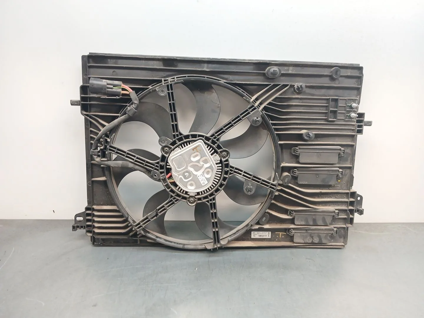 Electroventilador para Nissan Qashqai Ii (J11, J11_)