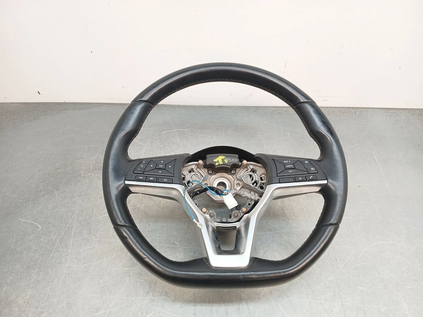 Volante para Nissan Qashqai Ii (J11, J11_)