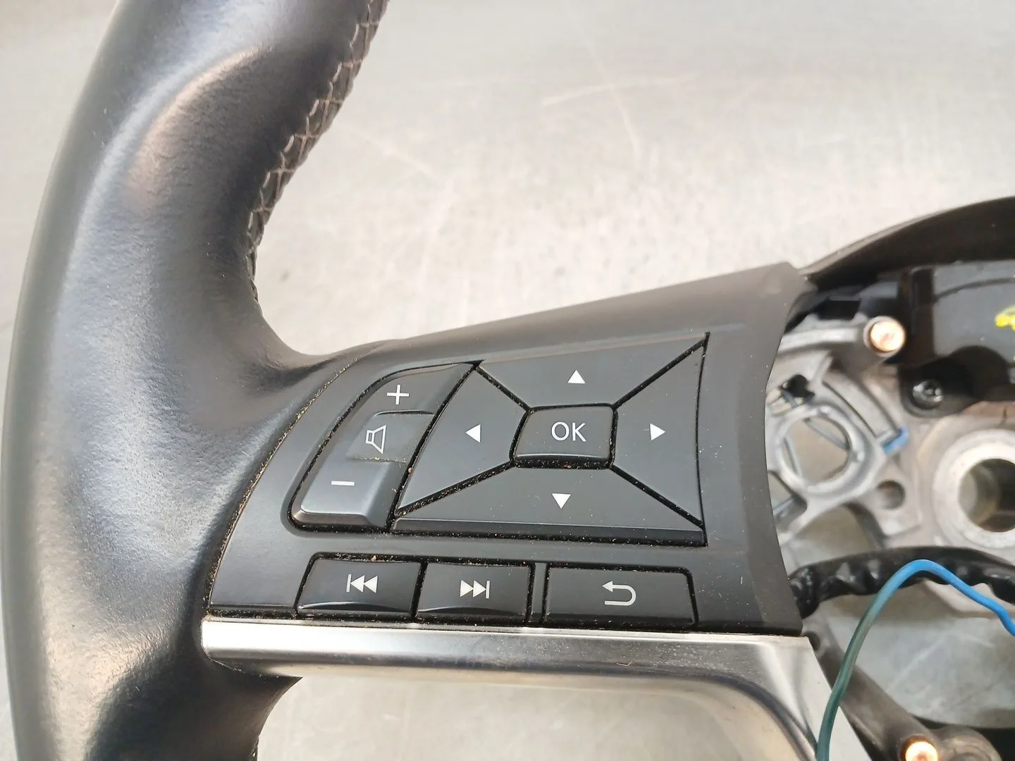 Volante para Nissan Qashqai Ii (J11, J11_)