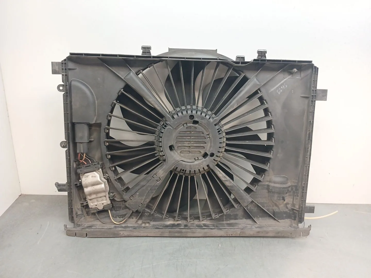Electroventilador para Mercedes-Benz Clase C (W204)