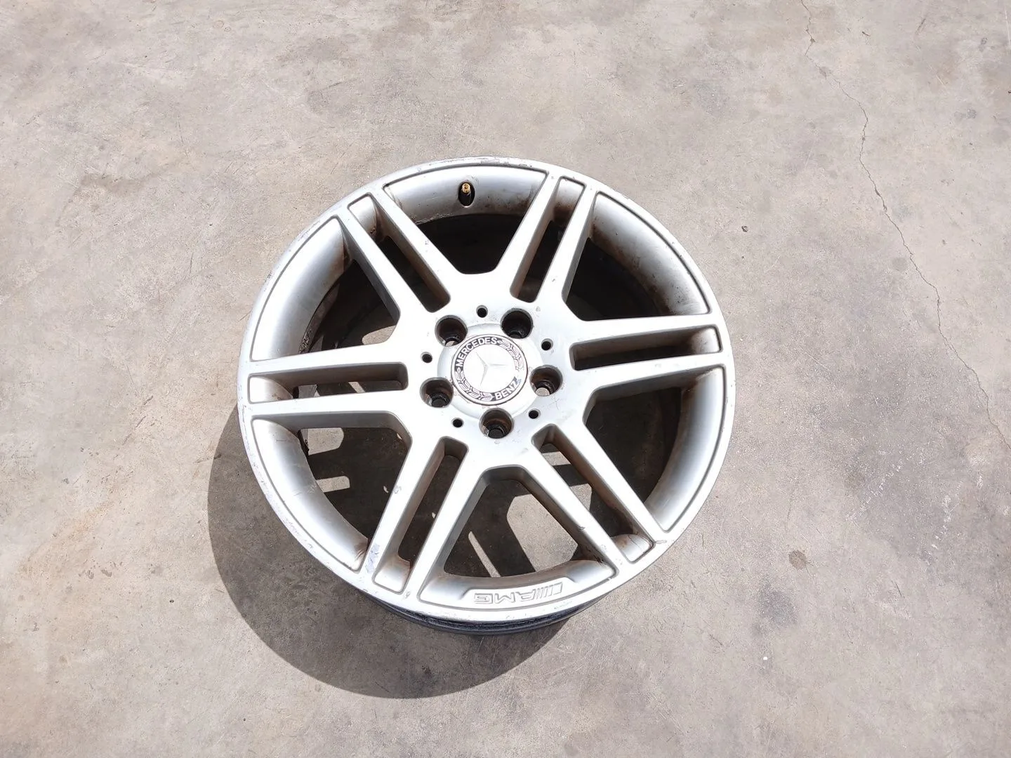 Llanta Delantera Izquierda para Mercedes-Benz Clase C (W204)