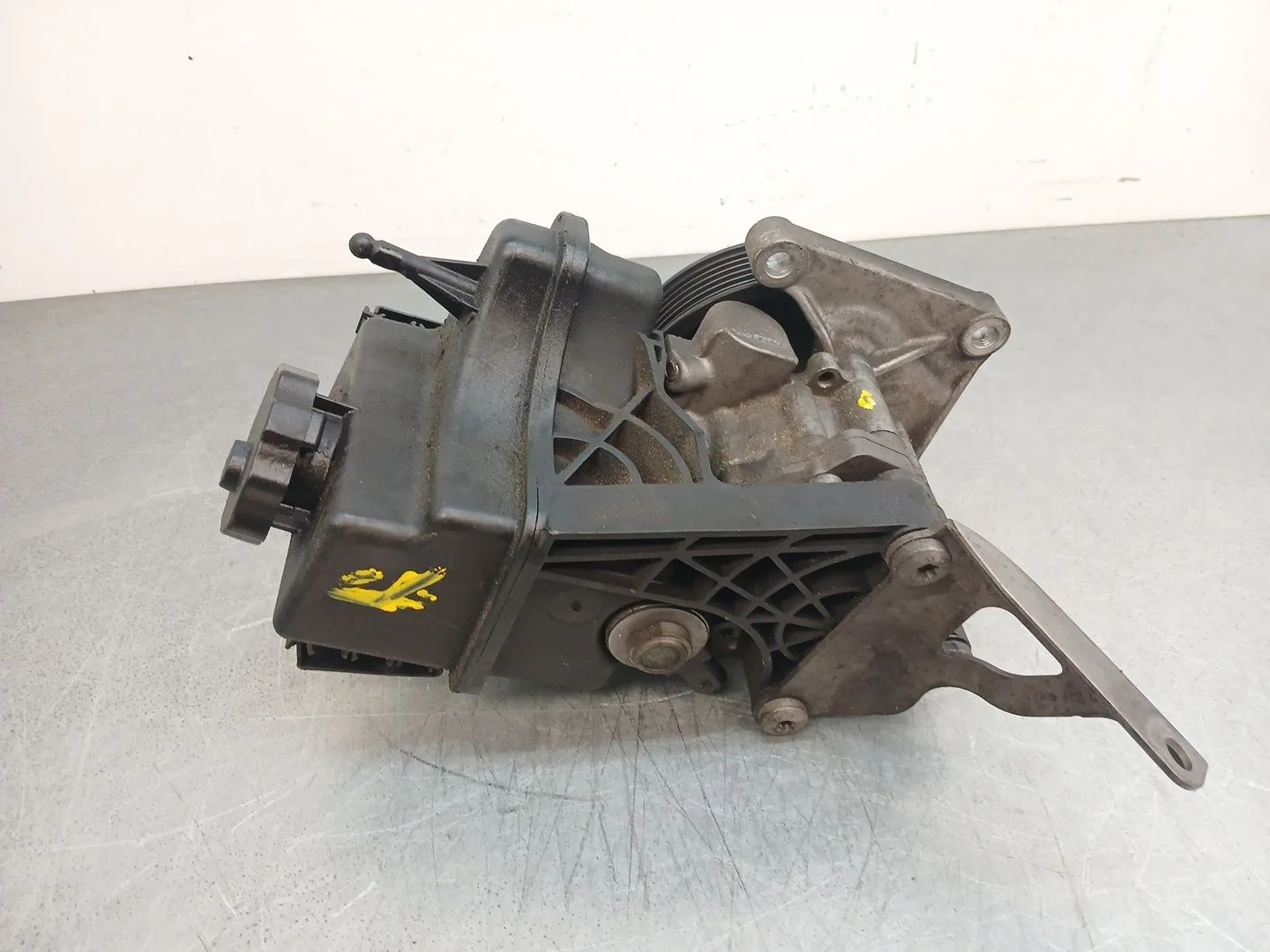 Bomba Direccion para Mercedes-Benz Clase C (W204)