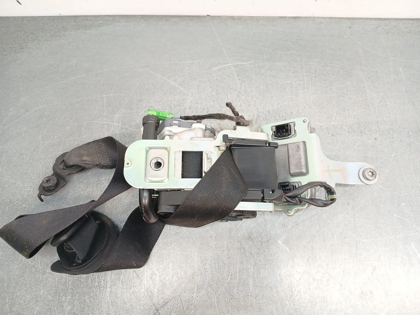 Cinturon Seguridad Delantero Izquierdo para Mercedes-Benz Clase C (W204)