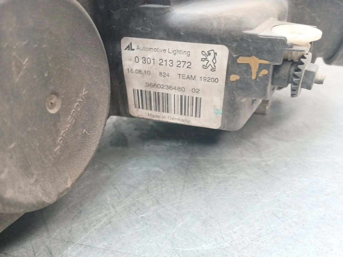 Faro Derecho para Peugeot 407 (6D_)