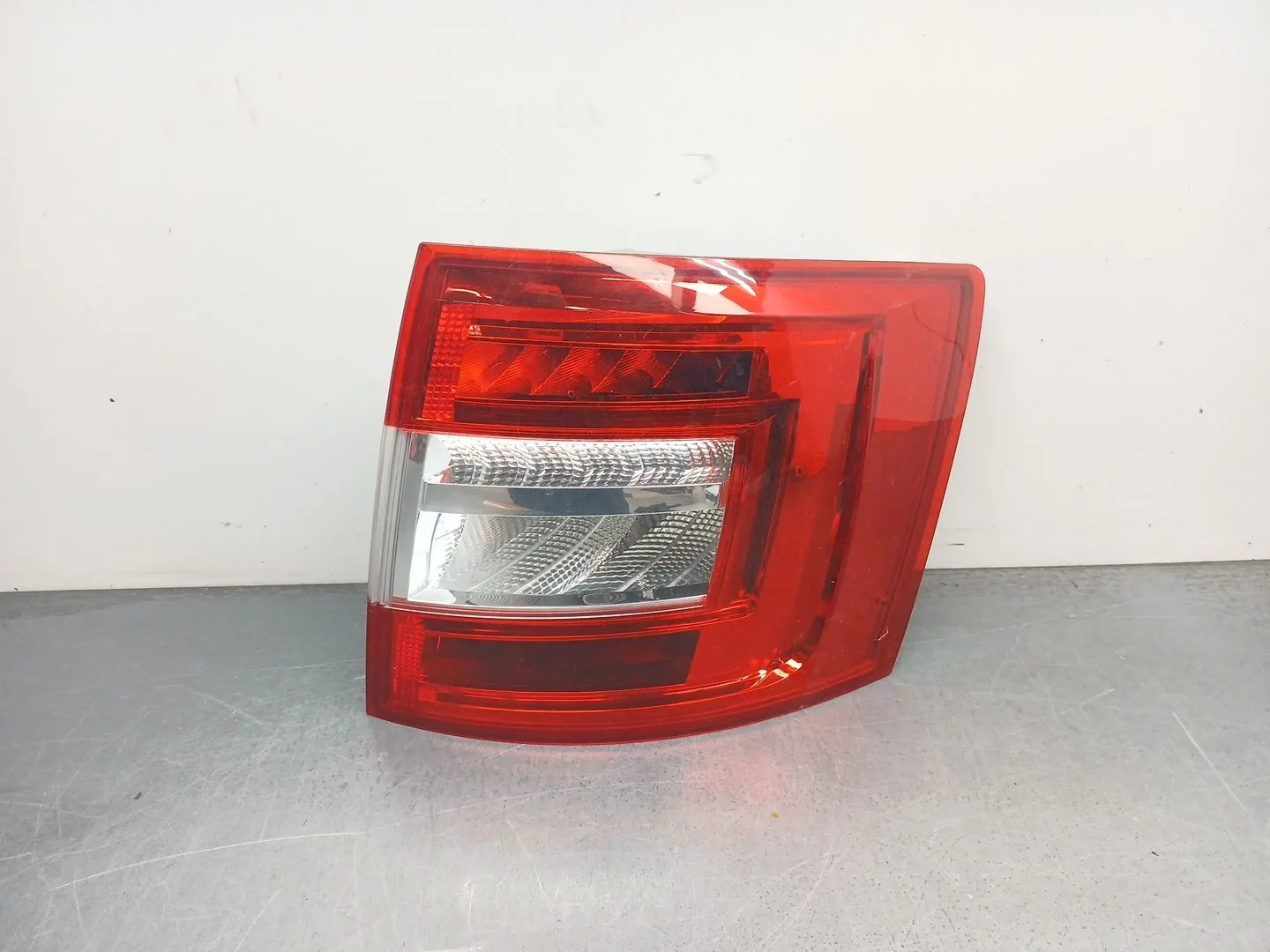 Piloto Trasero Derecho para Skoda Octavia Iii Combi (5E5, 5E6)